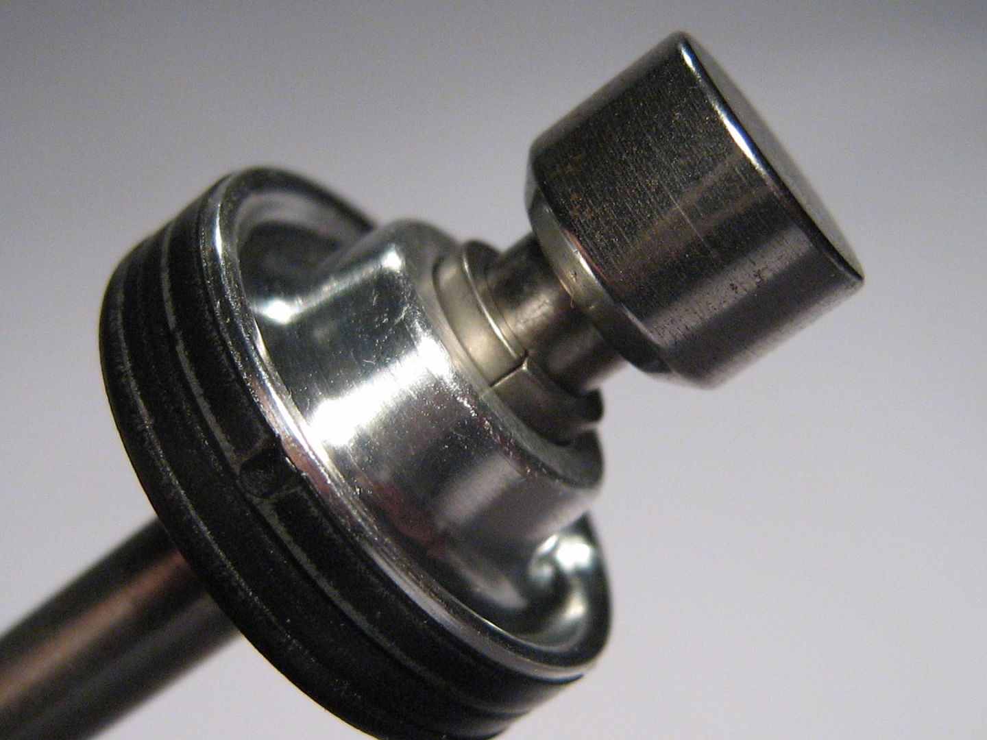 F1 Pneumatic Valve Spring, a closer look